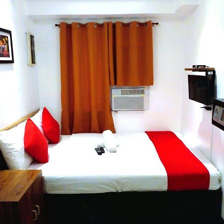 Makati Poblacion Hotel マンダルヨン・シティ エクステリア 写真