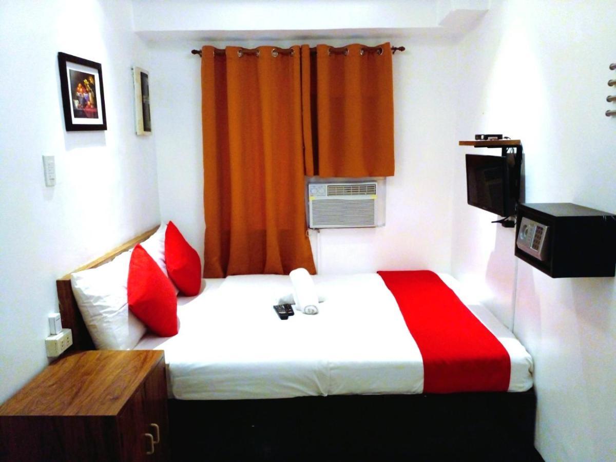 Makati Poblacion Hotel マンダルヨン・シティ エクステリア 写真